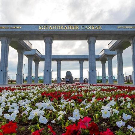 Уютная Квартира На Expo-Smart Замок Apartamento Astana Exterior foto
