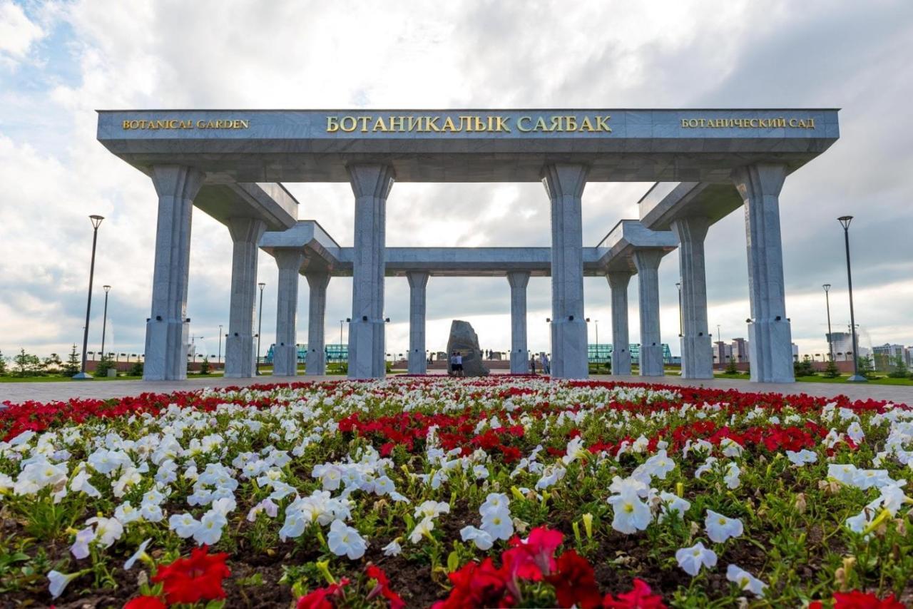 Уютная Квартира На Expo-Smart Замок Apartamento Astana Exterior foto
