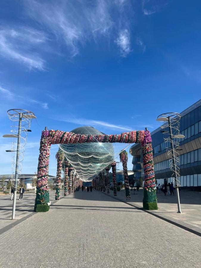 Уютная Квартира На Expo-Smart Замок Apartamento Astana Exterior foto